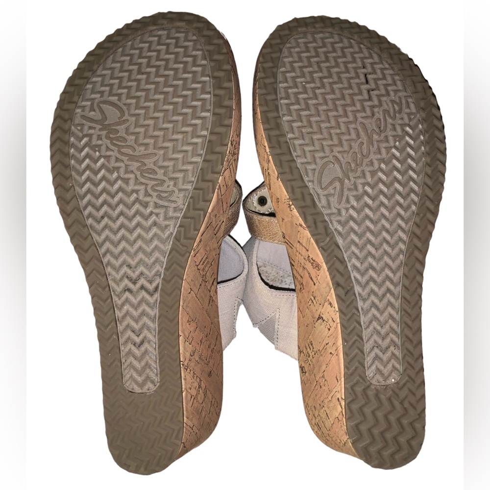 Skechers Women’s Luxe Foam Wedge Sandals Cali Beverlee Sail Away Natural Sz 8.5 - Picture 7 of 8
